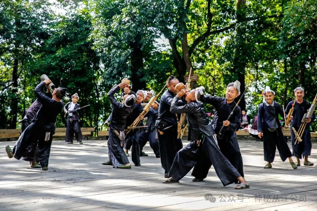 三大景区金秋推介圆满落幕,岜沙苗寨千年文化惊艳全场 三大景区金秋推介圆满落幕,岜沙苗寨千年文化惊艳全场