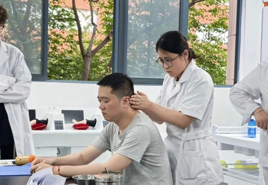 篮球燃激情・人文暖校园・美食赴盛宴!解锁大学校园开放日新玩法! 篮球燃激情・人文暖校园・美食赴盛宴!解锁大学校园开放日新玩法!