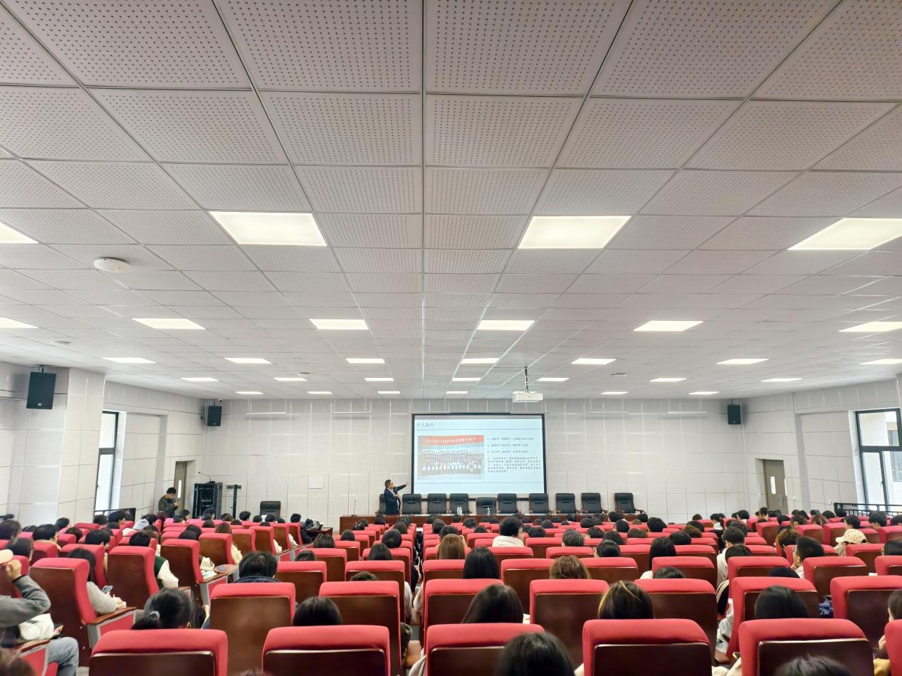 精准对接高校学子求职需求！贵安新区职业指导服务进校园活动在贵州医科大学举办