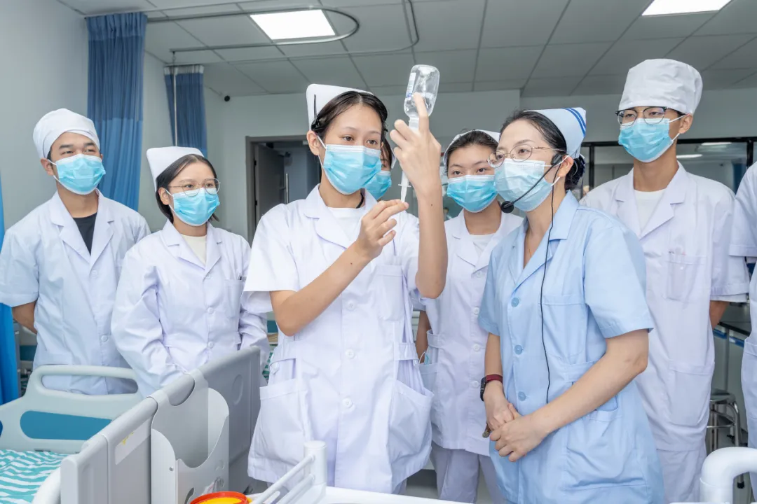 破解“学用脱节”,贵州工商职业学院让小班课堂实现“职业规划与学业督导双线并进” 破解“学用脱节”,贵州工商职业学院让小班课堂实现“职业规划与学业督导双线并进”