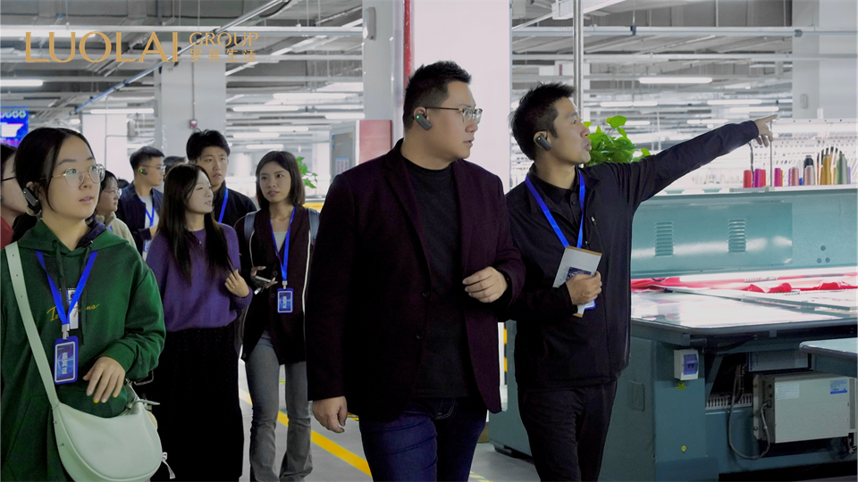 各机构及股东代表走进罗莱智慧产业园,实地见证智造硬实力 各机构及股东代表走进罗莱智慧产业园,实地见证智造硬实力