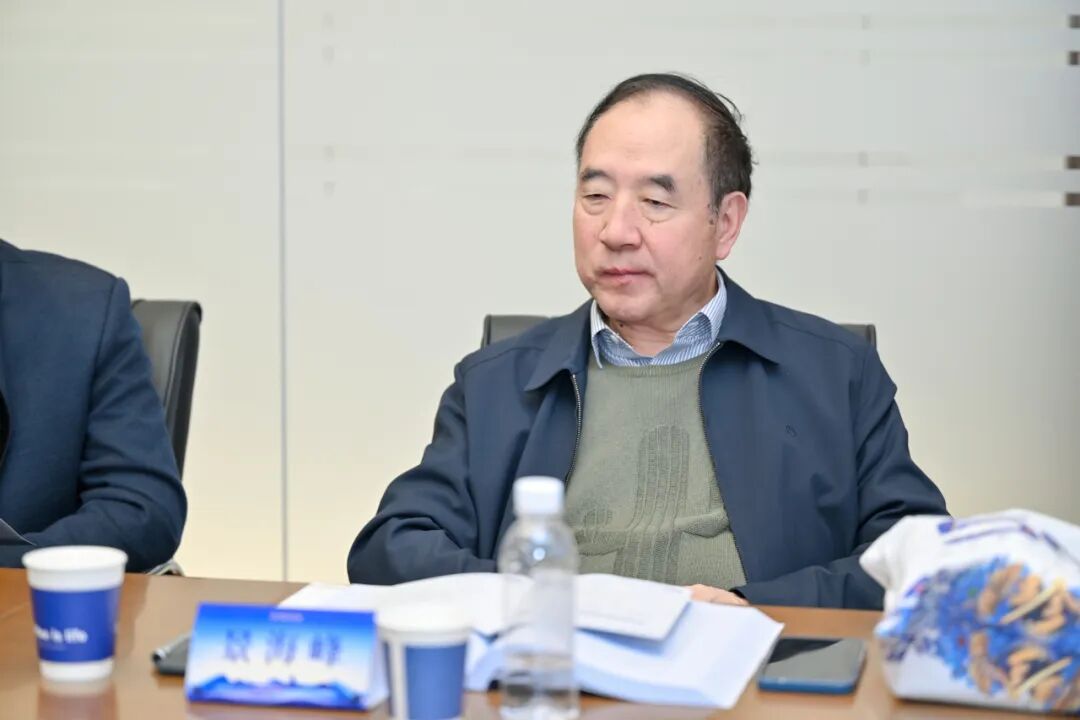 近60位顶尖学者齐聚珍酒论道!第八届“酒与哲学”学术论坛举行 近60位顶尖学者齐聚珍酒论道!第八届“酒与哲学”学术论坛举行