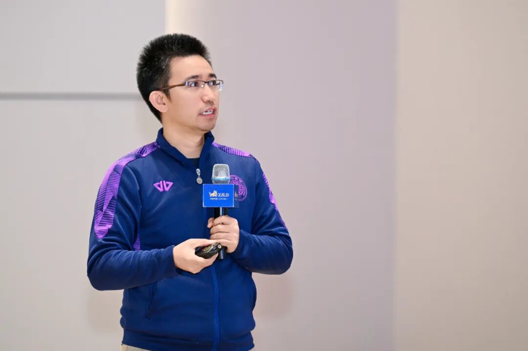 近60位顶尖学者齐聚珍酒论道!第八届“酒与哲学”学术论坛举行 近60位顶尖学者齐聚珍酒论道!第八届“酒与哲学”学术论坛举行