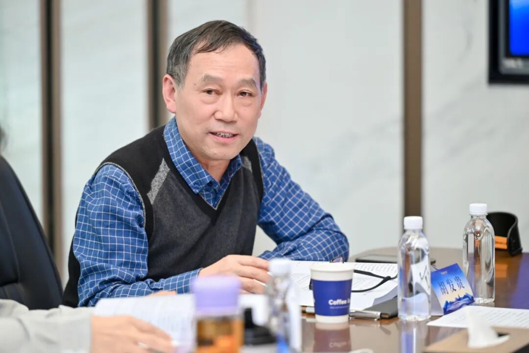 近60位顶尖学者齐聚珍酒论道!第八届“酒与哲学”学术论坛举行 近60位顶尖学者齐聚珍酒论道!第八届“酒与哲学”学术论坛举行