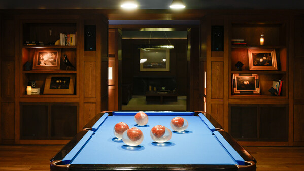 万豪国际集团奢华品牌携手余德耀美术馆，开展艺术与奢华酒店的深度对话