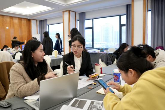 以培训强技能，以直播兴产业！贵旅集团开展首届电商直播比赛暨“十佳星主播”评选活动专题培训