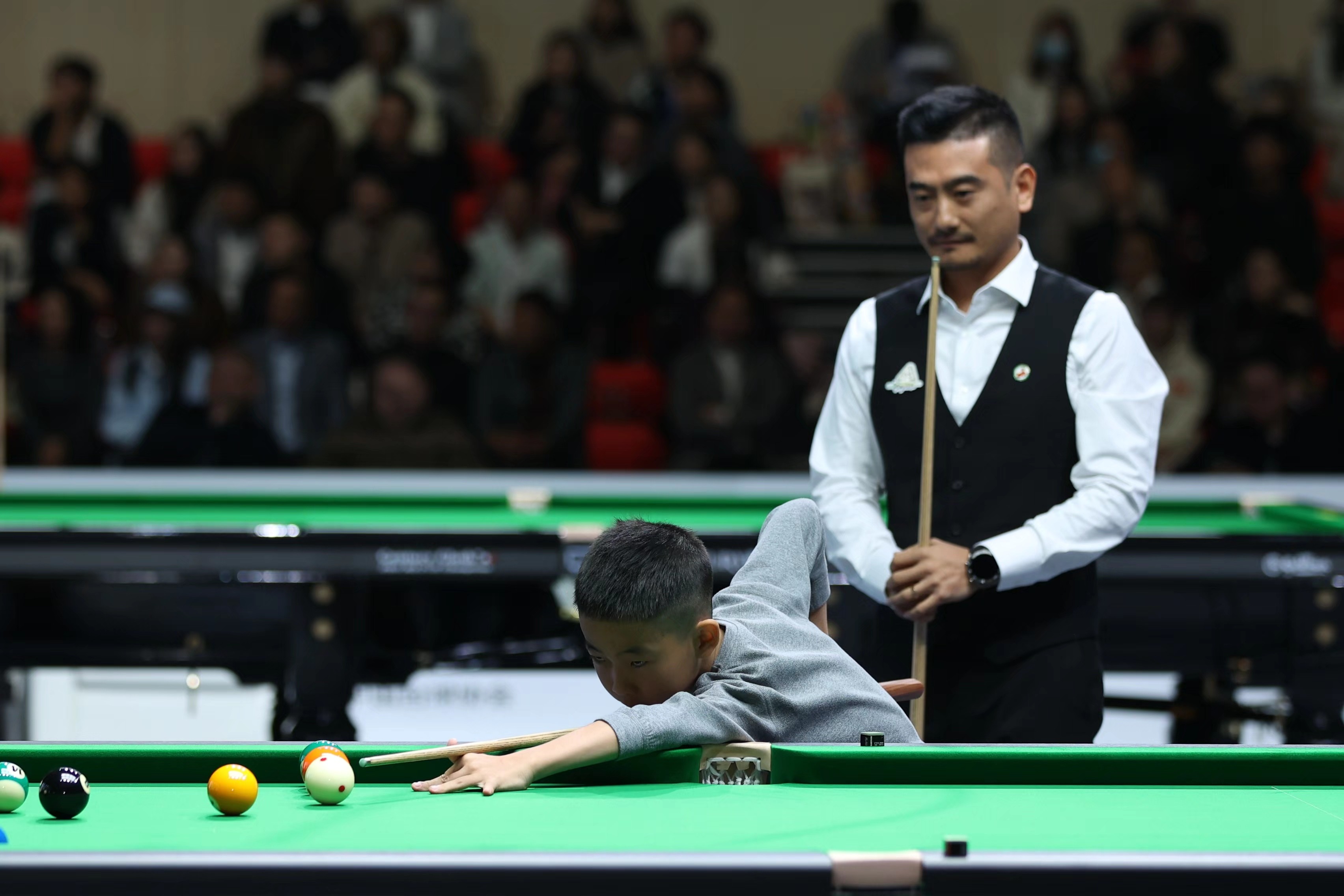 金利来携手中国台球协会，成功举办中国台球冠军公益行活动