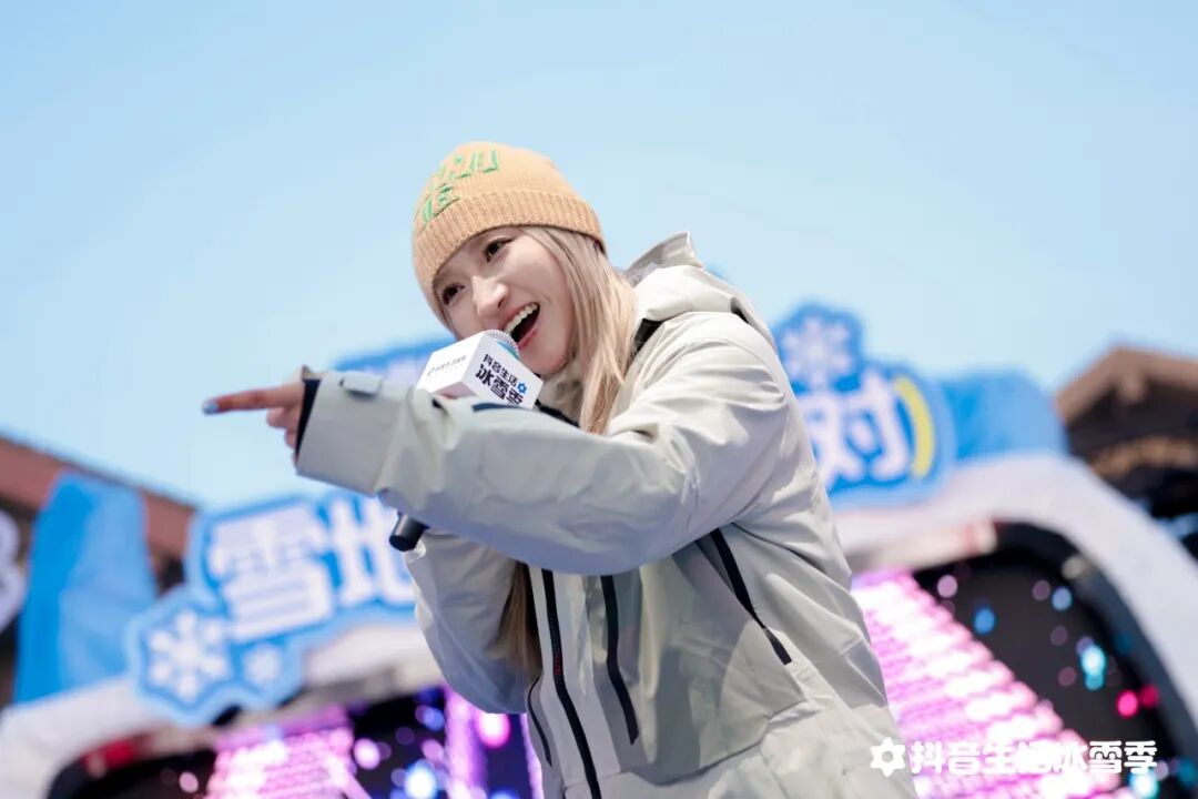 长白山冰雪派对超有料！陈伟霆现场宠粉甜度爆表