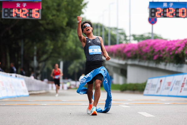 特步领跑全运会田径奖牌榜，中国品牌展现夺金"硬实力"