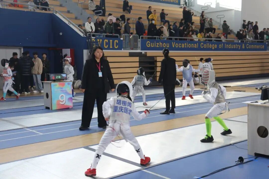 以剑会友 竞逐湖城 遇见贵工商！2025贵阳击剑公开赛清镇启幕！