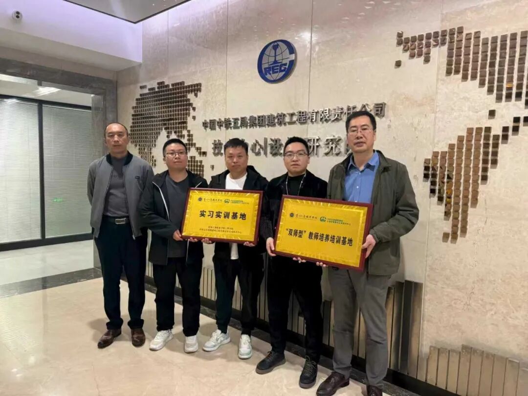 青春・榜 YOUNG | 吴燕秋：从特等奖到毕业年薪即17万+！BIM才女的逆袭之路