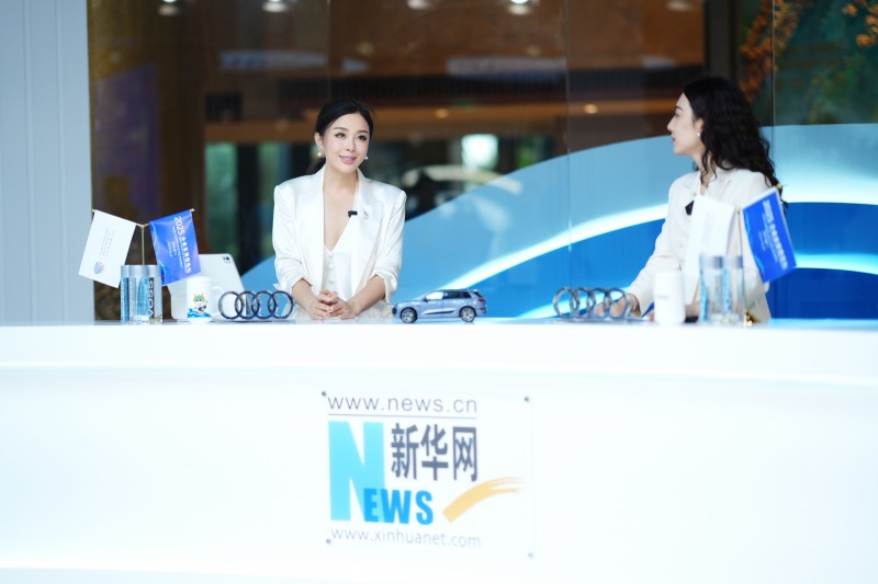 柏荟郑涵文赴2025企业家博鳌论坛 以美学赋能女性新生态