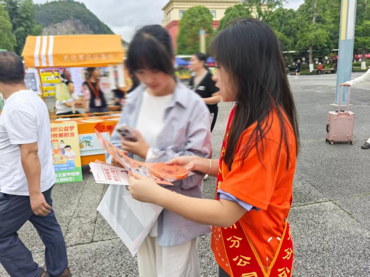 平安人寿贵州分公司积极开展“金融知识进校园 筑牢青春防护墙”活动 平安人寿贵州分公司积极开展“金融知识进校园 筑牢青春防护墙”活动