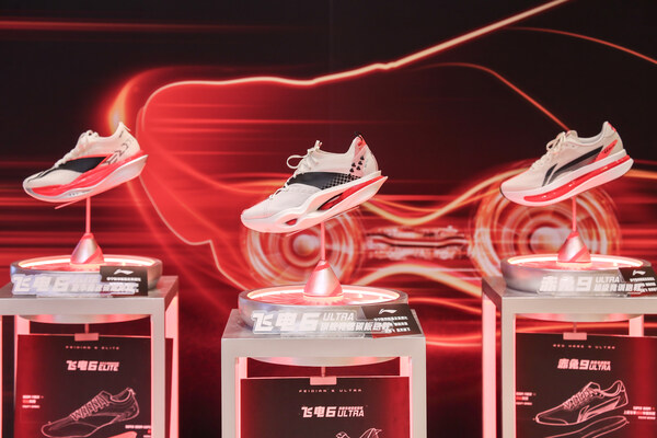 李宁飞电，上海登顶----破三跑者穿着率第一，改写马拉松竞速格局