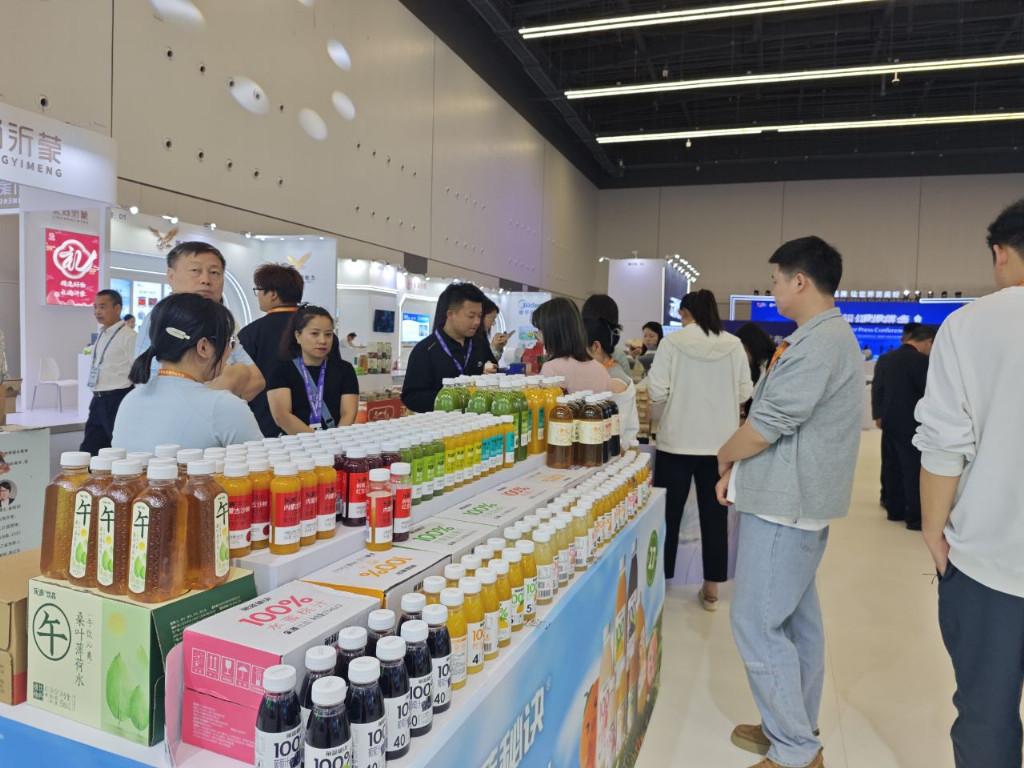 乐源健康携菓蔬秘诀，亮相2025世界品牌莫干山大会