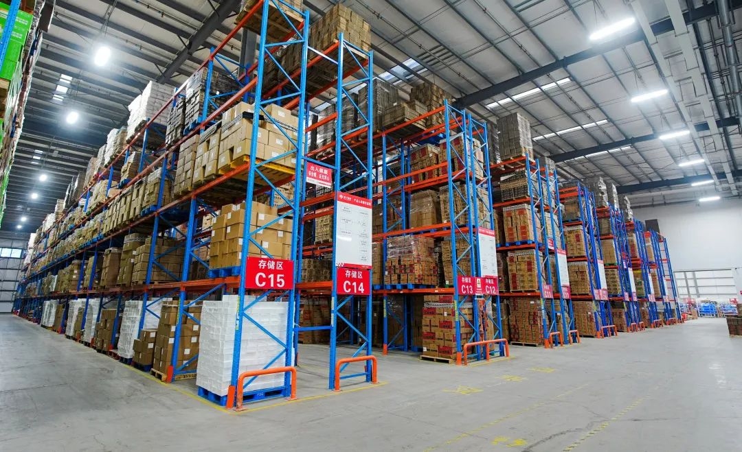 雅士物流：23岁企业的“断舍离”，从规模扩张到垂直深耕的转型密码丨一食大咖说