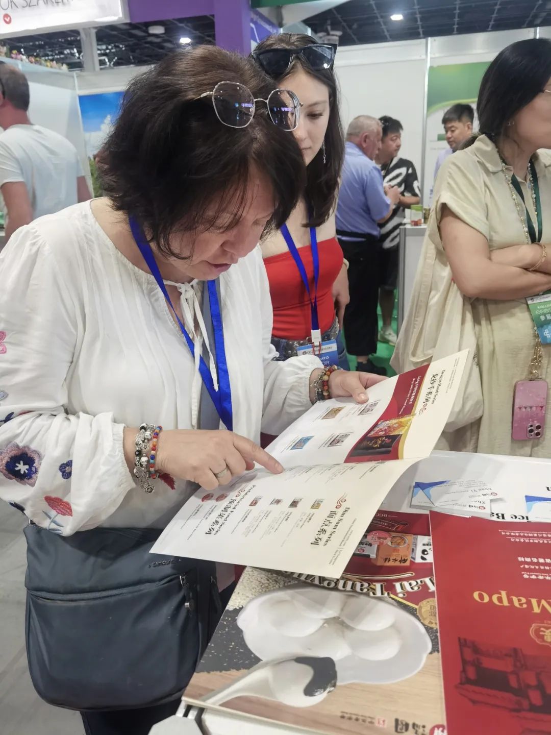 百年老字号赖汤圆扬帆出海:从匈牙利到马来西亚的川味传奇 百年老字号赖汤圆扬帆出海:从匈牙利到马来西亚的川味传奇