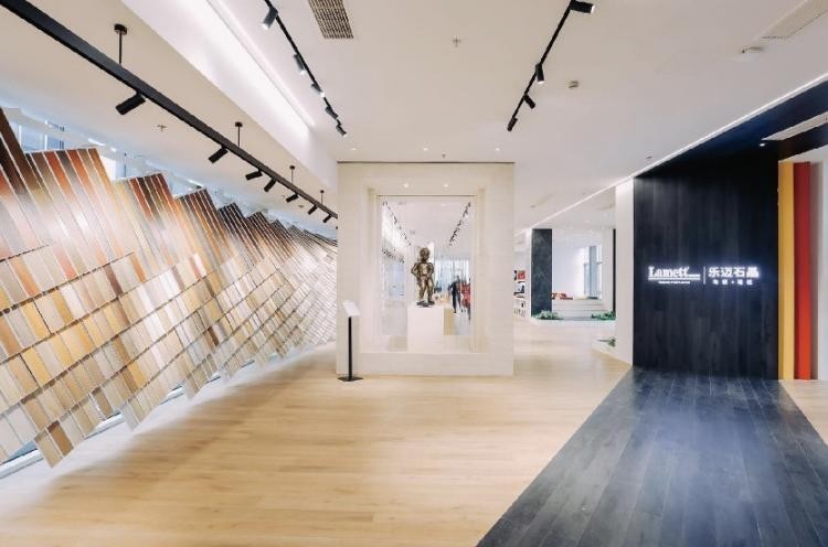 Lamett乐迈石晶携手肖战点亮纽约时代广场,彰显国际高端品牌影响力 Lamett乐迈石晶携手肖战点亮纽约时代广场,彰显国际高端品牌影响力