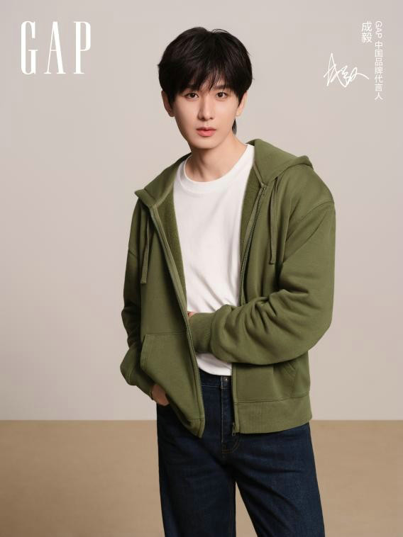 Gap 携手成毅共赴本色:看见空白,便有舞台 Gap 携手成毅共赴本色:看见空白,便有舞台