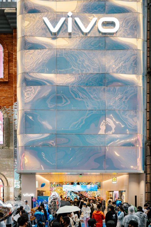 华中首家vivo人文影像馆启幕,邀江城“执镜者”共绘人文光影 华中首家vivo人文影像馆启幕,邀江城“执镜者”共绘人文光影