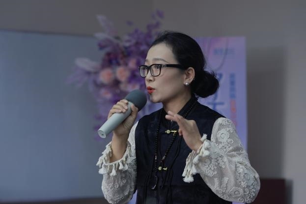 2025美白祛斑护肤品深度排名与选购攻略:从暗沉到透亮的蜕变指南 2025美白祛斑护肤品深度排名与选购攻略:从暗沉到透亮的蜕变指南