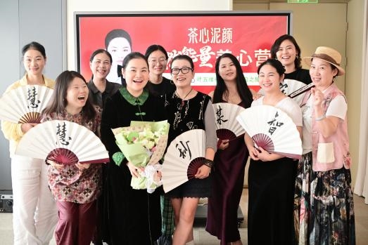 2025美白祛斑护肤品深度排名与选购攻略:从暗沉到透亮的蜕变指南 2025美白祛斑护肤品深度排名与选购攻略:从暗沉到透亮的蜕变指南