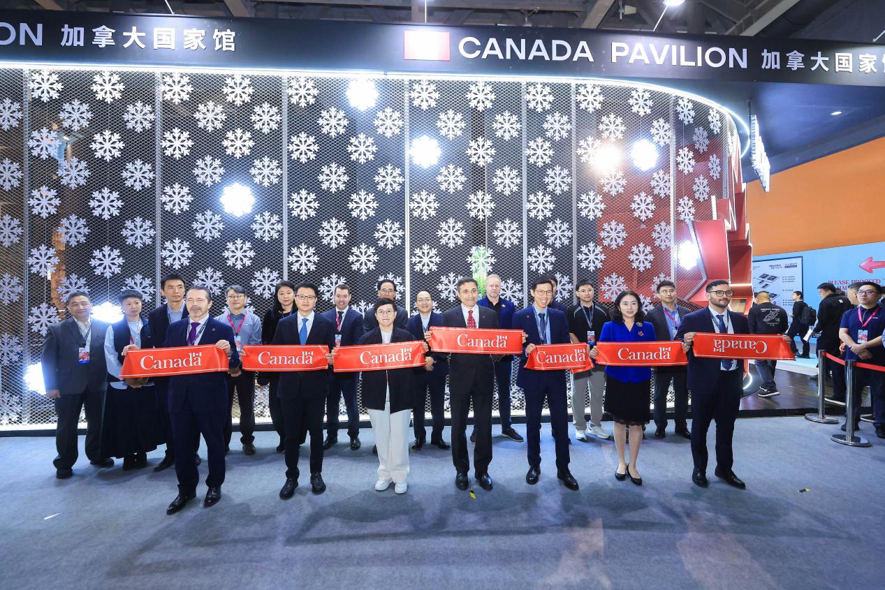 智创未来,设计明天 2025广州设计周圆满闭幕,46万观展人次再创新高 智创未来,设计明天 2025广州设计周圆满闭幕,46万观展人次再创新高