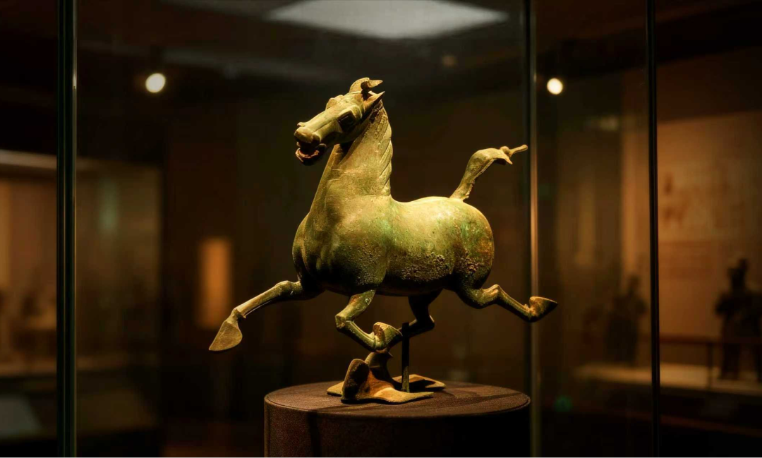 “珍酒·错金马”正式发布,树行业文创新标杆 “珍酒·错金马”正式发布,树行业文创新标杆