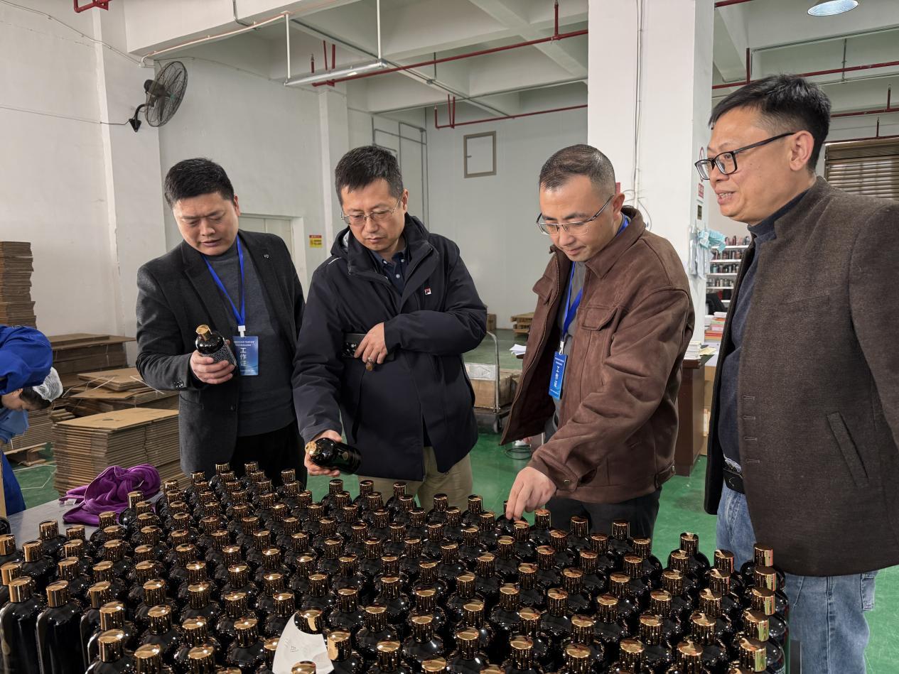 “乐创黔东南”专家、服务机构进企业服务为黔东南高质量发展注入强劲人社动能 “乐创黔东南”专家、服务机构进企业服务为黔东南高质量发展注入强劲人社动能