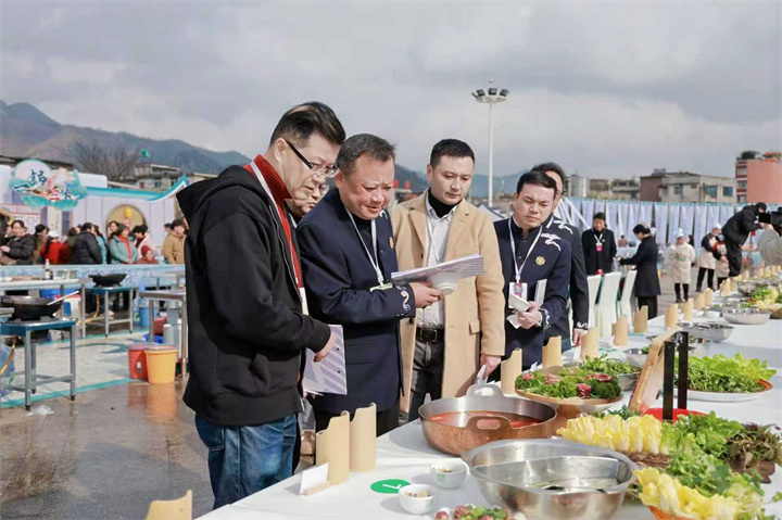 百厨争霸，“盘味”争香！盘州“青春大比武”点燃冬日美食盛宴