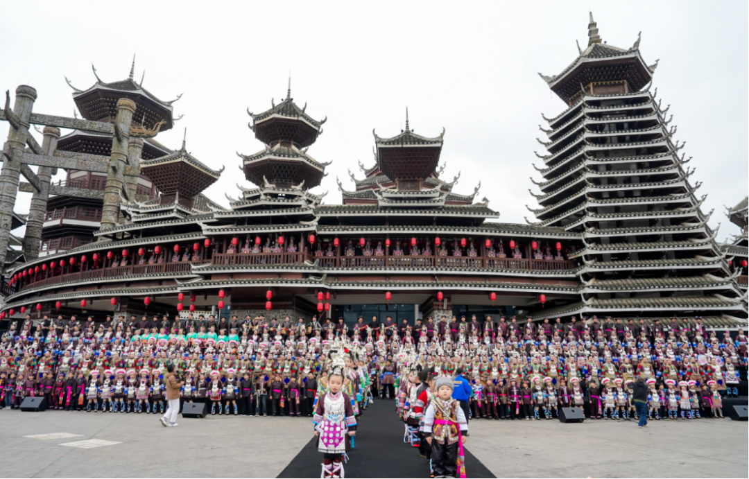 多彩贵州城千人侗族大歌展非遗魅力