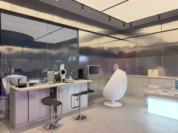 大明眼镜EVO数智体验店亮相，重塑视光服务体验