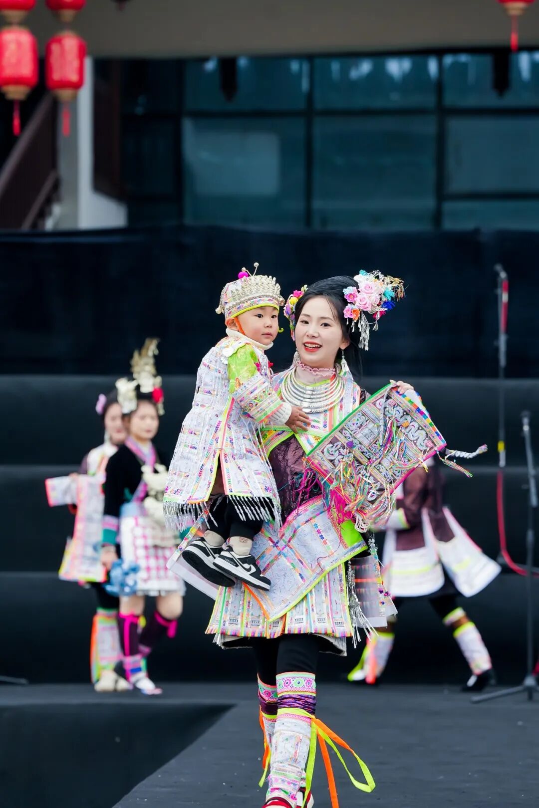 非遗传韵迎新年——首届贵州多彩非遗跑元旦开跑