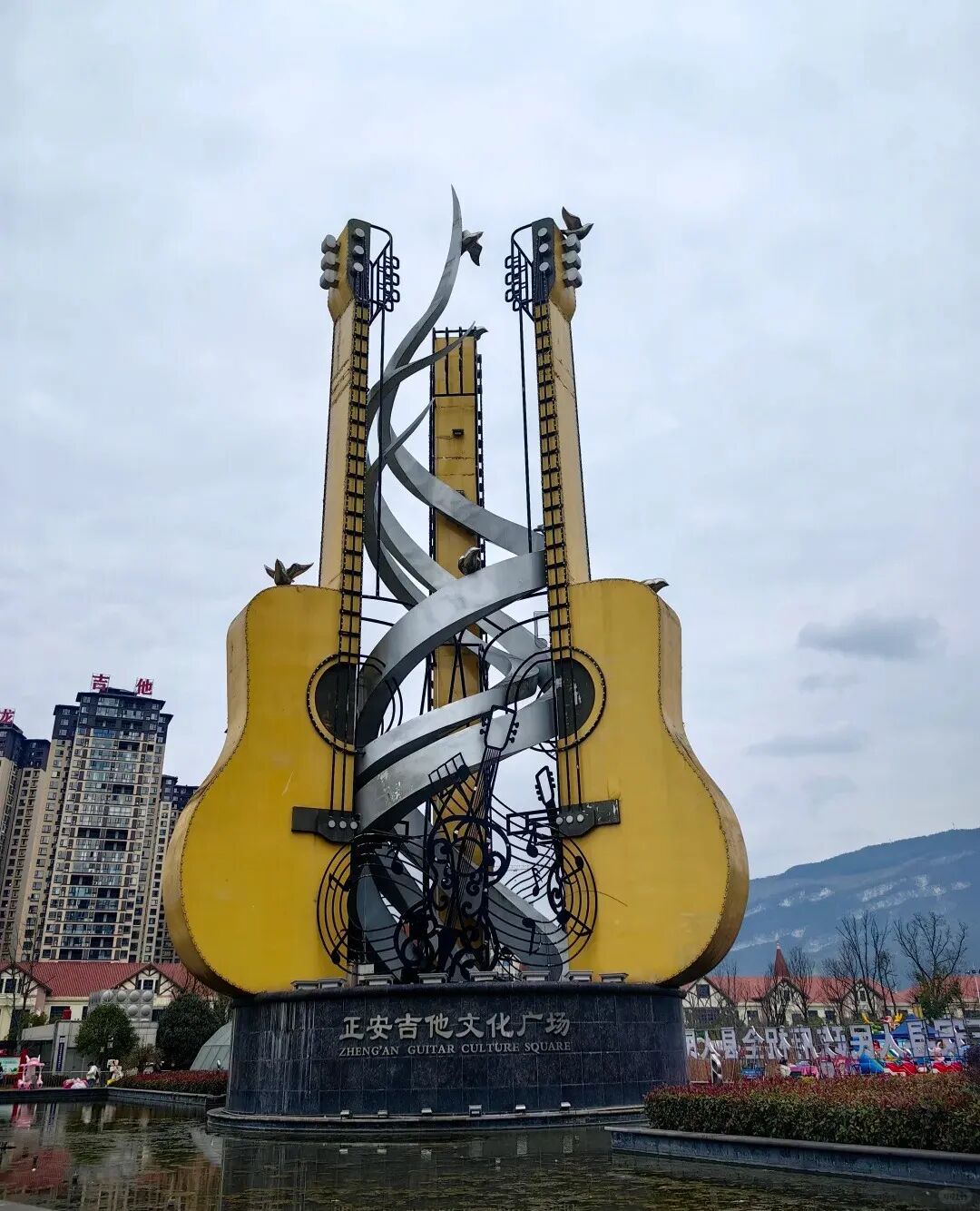 走进“专精特新” | 娜塔莎：一把吉他奏响工业高质量发展新乐章