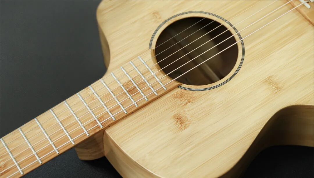 走进“专精特新” | 娜塔莎：一把吉他奏响工业高质量发展新乐章