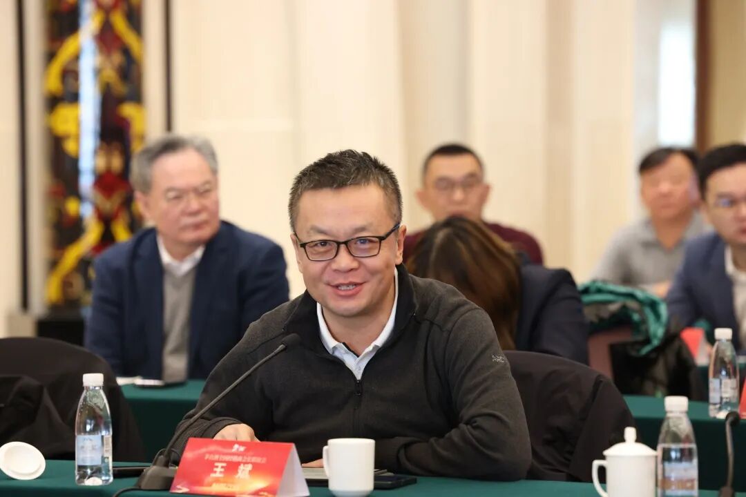 以消费者为中心 全面驱动推进渠道体系市场化变革 茅台酒全国经销商会长联谊会在武汉召开