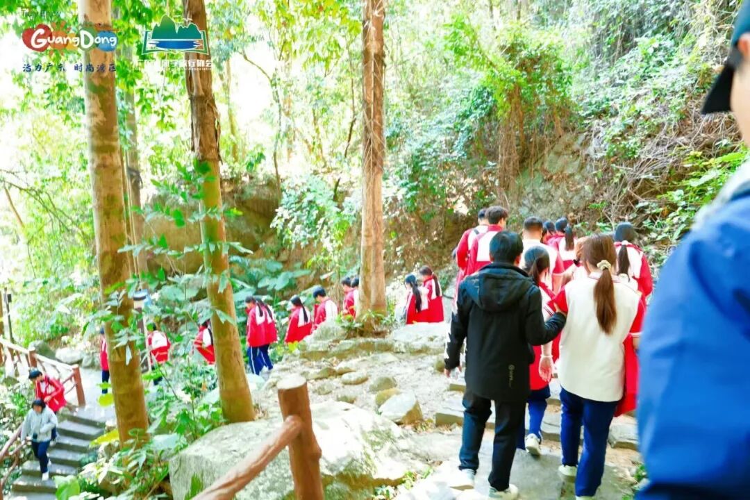 “2026寒假游学到广东”五大主题游学周开启——“红色铸魂周”游学活动在惠州市东江纵队纪念馆举办