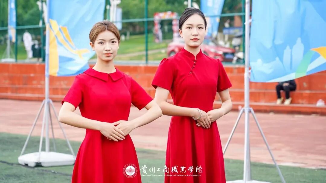 青春 · 榜YOUNG |六边形战士的养成笔记：当跨界成为常态，她的底气来自这三本“秘密武器”