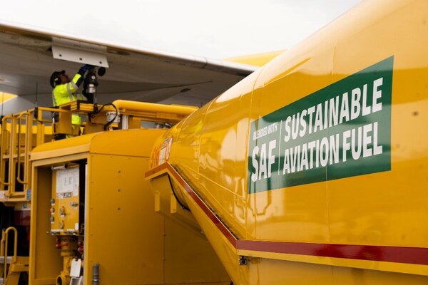 超半数客户签约！DHL快递"绿色航燃"服务助力中国企业航空运输减排