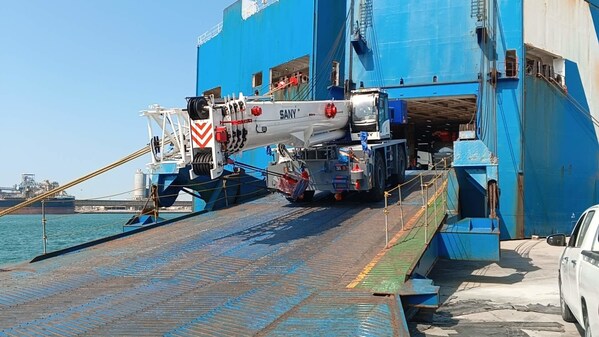 三一迪拜区域供应中心正式投运,集团海外物流网络优化迈出关键一步 三一迪拜区域供应中心正式投运,集团海外物流网络优化迈出关键一步