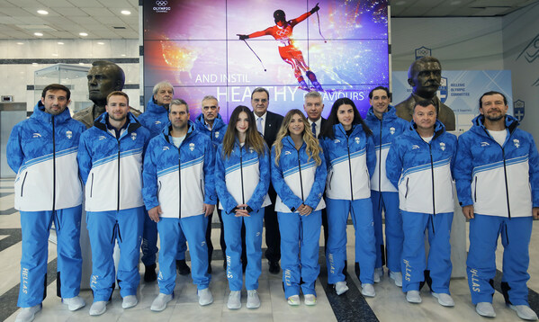 安踏成为希腊奥委会战略合作伙伴 为2026米兰冬奥会希腊体育代表团提供领奖装备 安踏成为希腊奥委会战略合作伙伴 为2026米兰冬奥会希腊体育代表团提供领奖装备