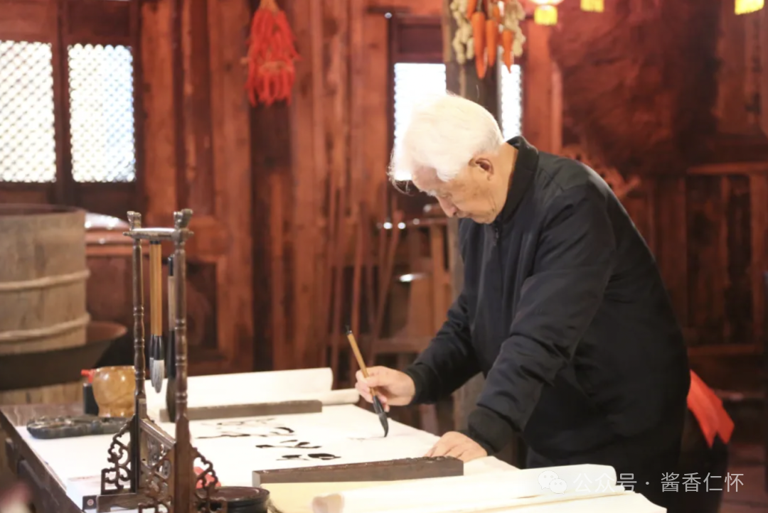 季克良应邀到访茅台保健酒业公司：做优做强大众酱香，让更多消费者买得起、喝得起