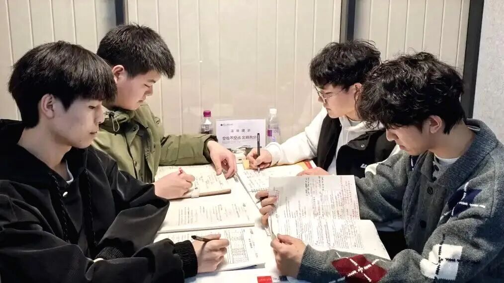 贵州工商职业学院 | 他们凭什么成为“学霸寝室”？