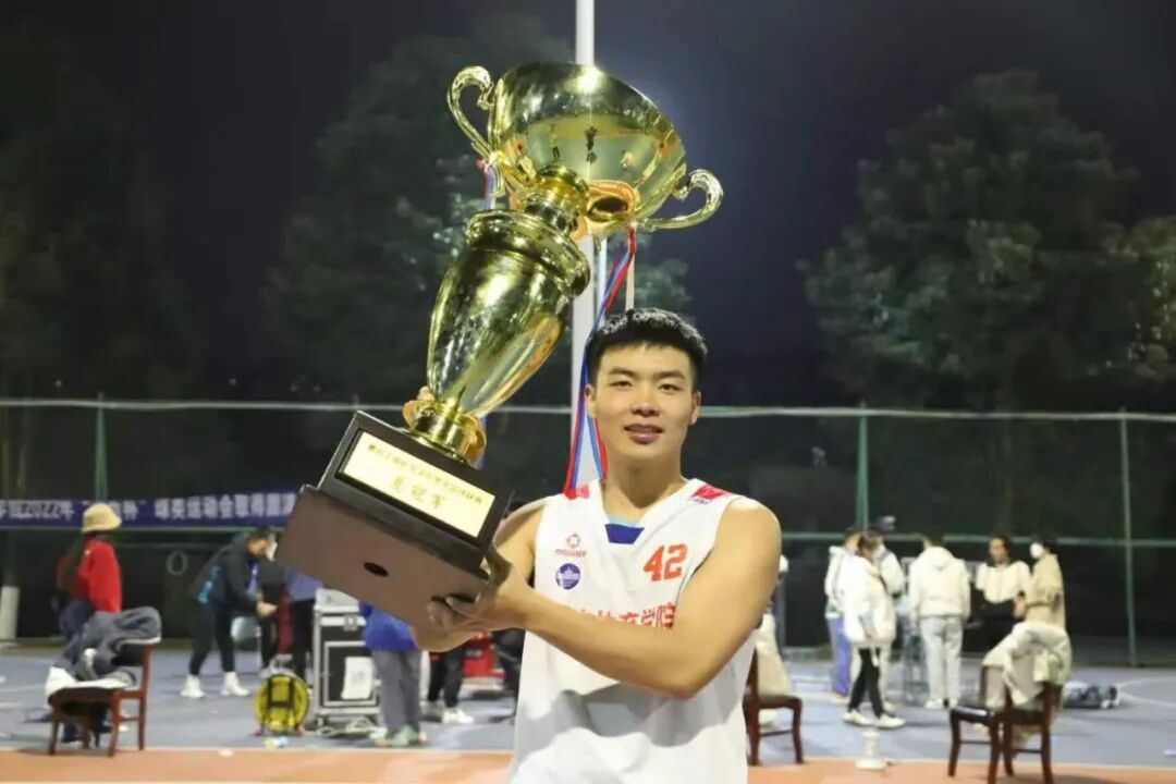 青春・榜 YOUNG |他用专升本文化课全省第二的亮眼成绩,诠释工商育人实践样本! 青春・榜 YOUNG |他用专升本文化课全省第二的亮眼成绩,诠释工商育人实践样本!