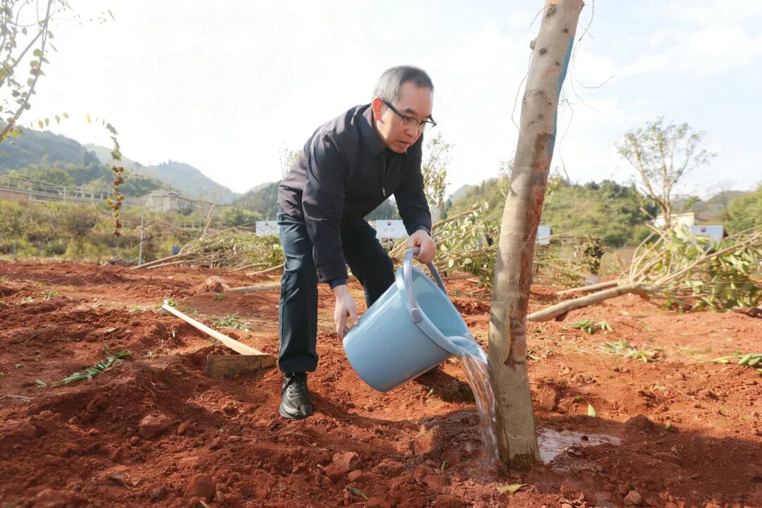 三省同心绿   一脉共酒香  2026年“中国茅台·国之栋梁”生态守护公益行动启动