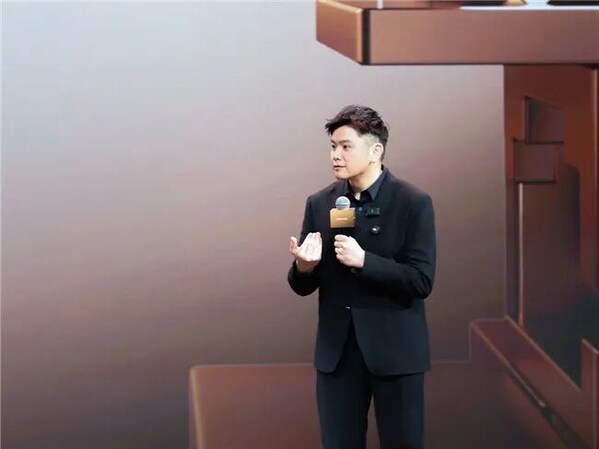 AWE 展台上的"星空野心"----奇点图谱如何承载俞浩的百万亿梦? AWE 展台上的"星空野心"----奇点图谱如何承载俞浩的百万亿梦?