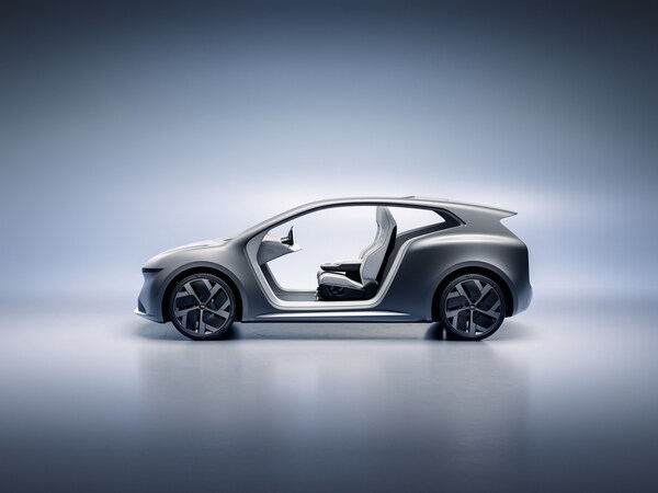 Lucid详细介绍即将推出的Midsize平台，并宣布新的经常性收入来源，勾勒出一条以稳健步伐迈向盈利规模化的清晰路径