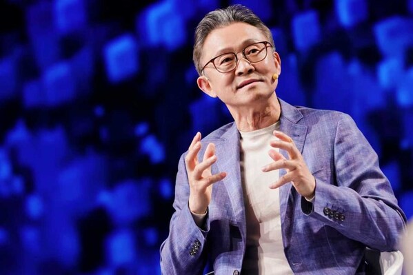 锚定工业AI'操作系统'，西门子在京发布新技术并拓展伙伴合作