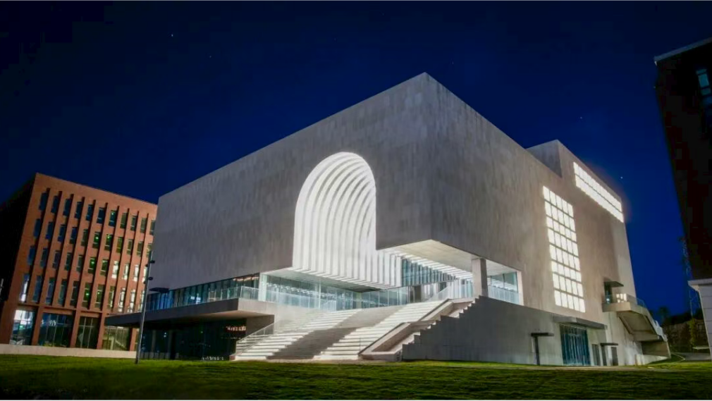 西南唯一!贵州工商职业大学艺术中心荣获两项国际设计大奖,探索环境育人新范式 西南唯一!贵州工商职业大学艺术中心荣获两项国际设计大奖,探索环境育人新范式