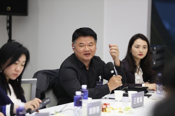 凤凰行天下携手华为云 共探科技企业出海共生之道 凤凰行天下携手华为云 共探科技企业出海共生之道